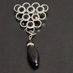 Vintage Sarah Coventry Black Silver Tone Brooch